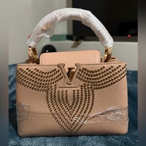 Louis Vuitton BB Capucine Microchipped